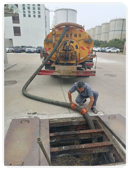 叠彩隔油池清掏