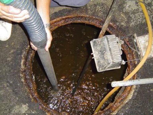 叠彩隔油池清理